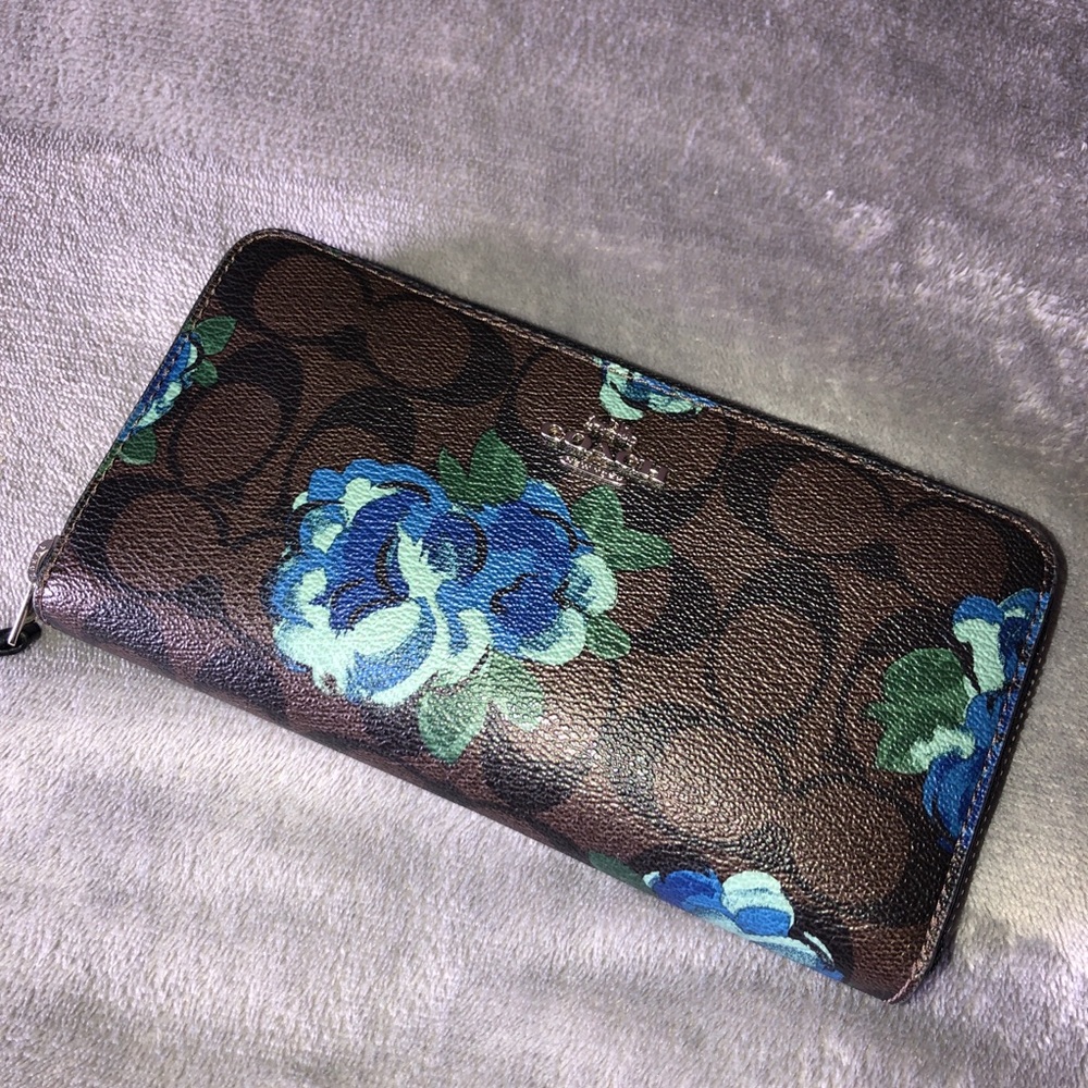 Coach Zip Wallet
